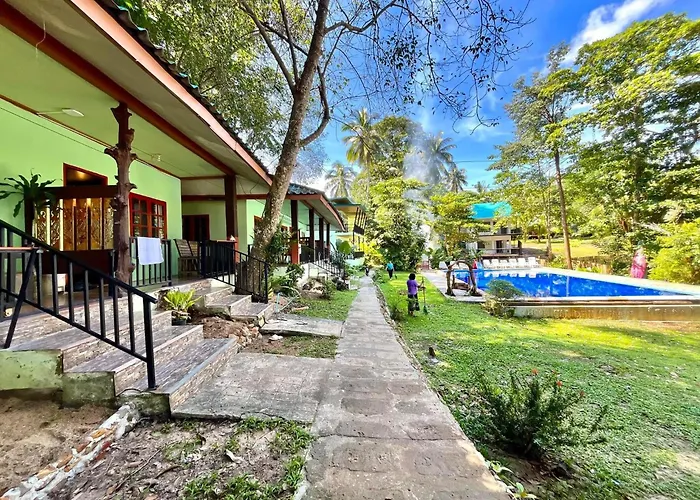 Koh Mook Garden Beach Resort