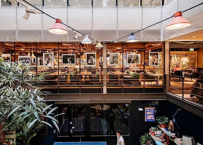 Boutique-Hotel: Hotel With Urban Deli