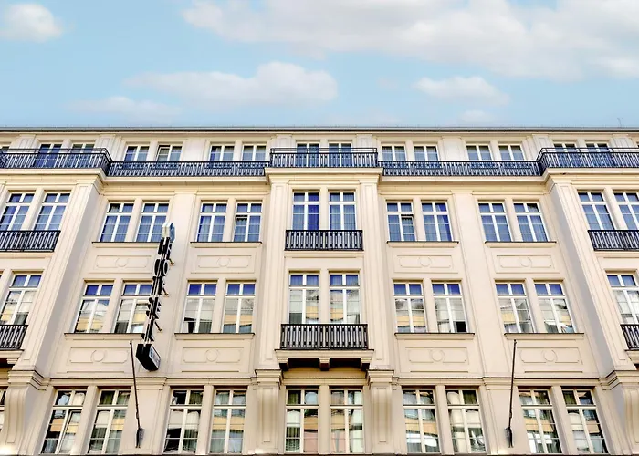  Garner Berlin - Checkpoint Charlie By Ihg