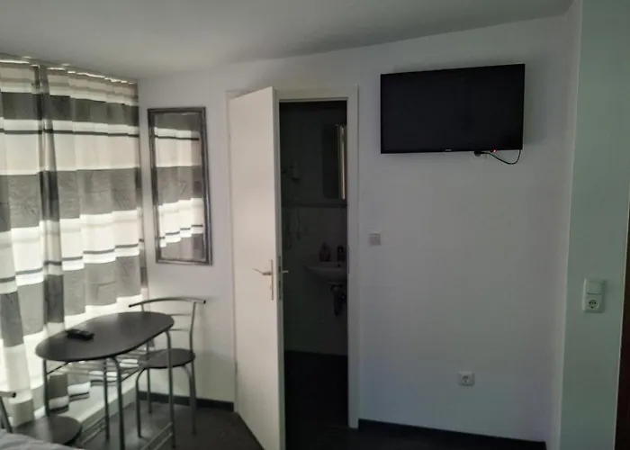 Zentrales Hotel: Pension Alis Augsburg