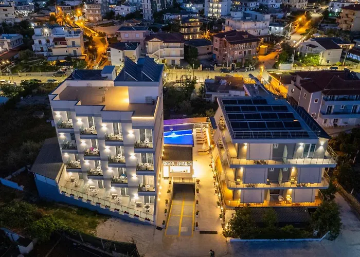 Hotel mit Pool: Admiro Hotel