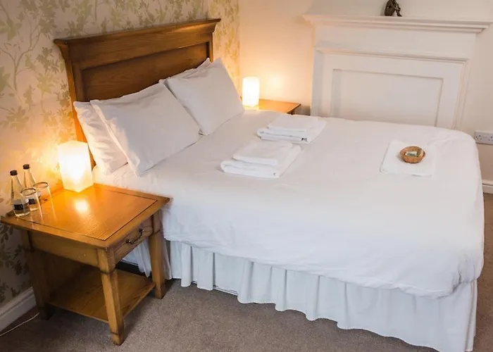 B&B: Waggon And Horses
