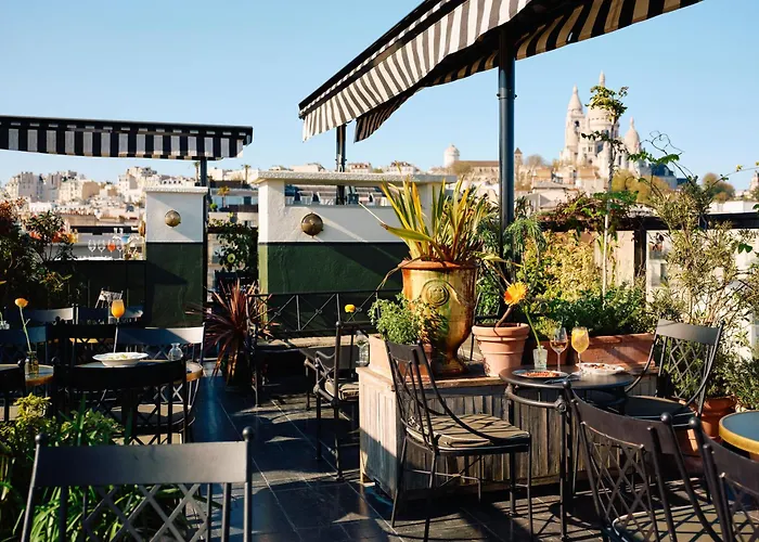 Hotel mit Aussicht: Hotel Rochechouart - Orso Hotels