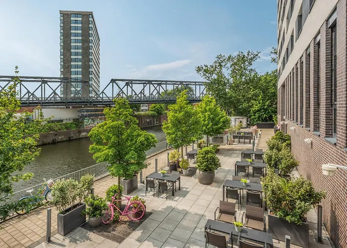 4-Sterne-Hotel: INNSiDE by Meliá Hamburg Hafen