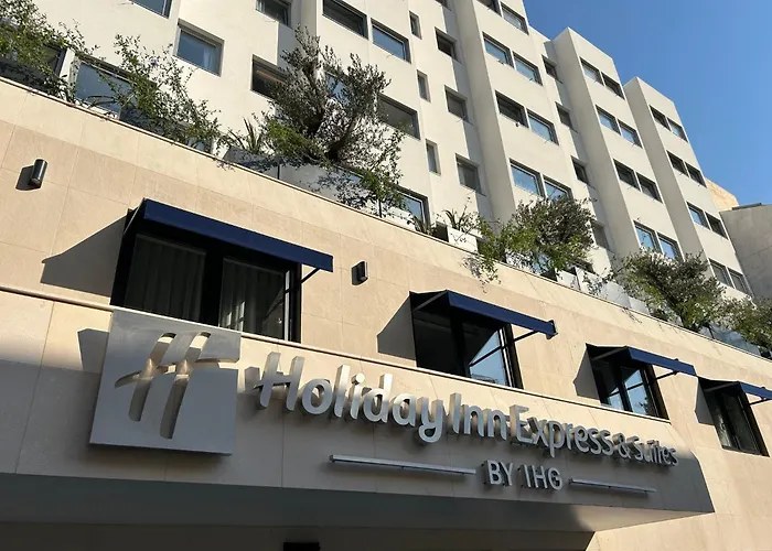 3-Sterne-Hotel: Holiday Inn Express & Suites Lisbon - Principe Real By Ihg