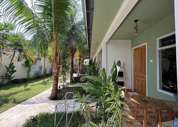 Palm Trees Villas