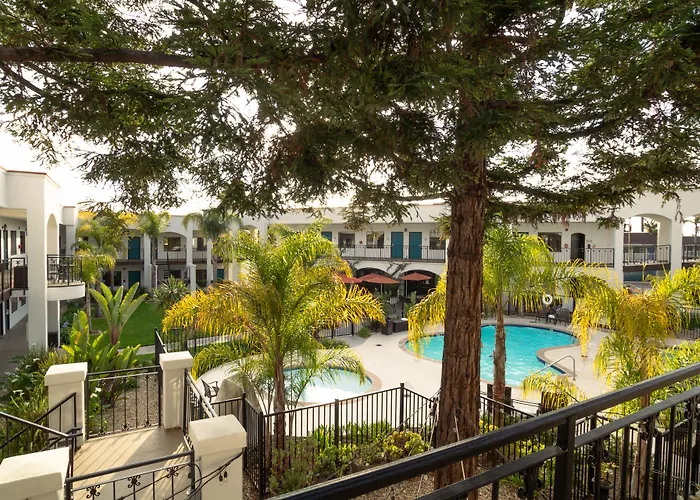 3-Sterne-Hotel: Oxford Suites Pismo Beach