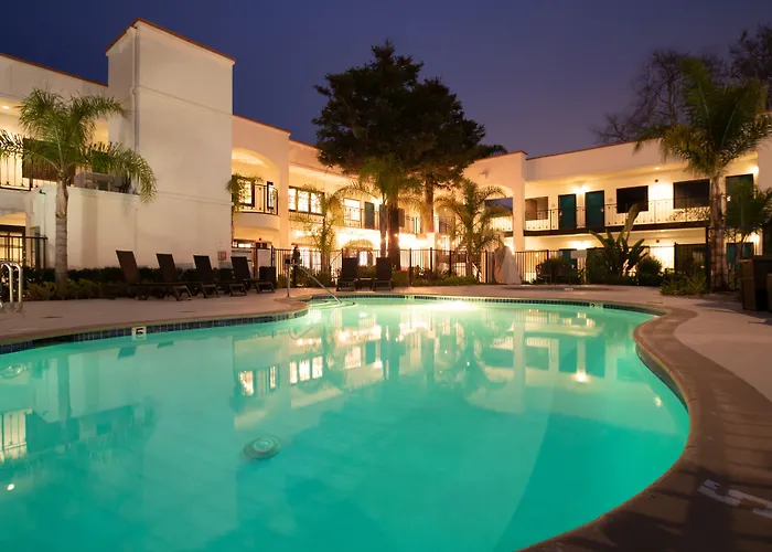 3-Sterne-Hotel: Oxford Suites Pismo Beach