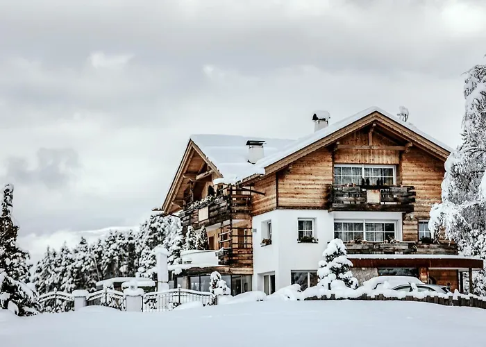 Ping Pong Hotel: Alpine Boutique Villa Gabriela - Adults Only
