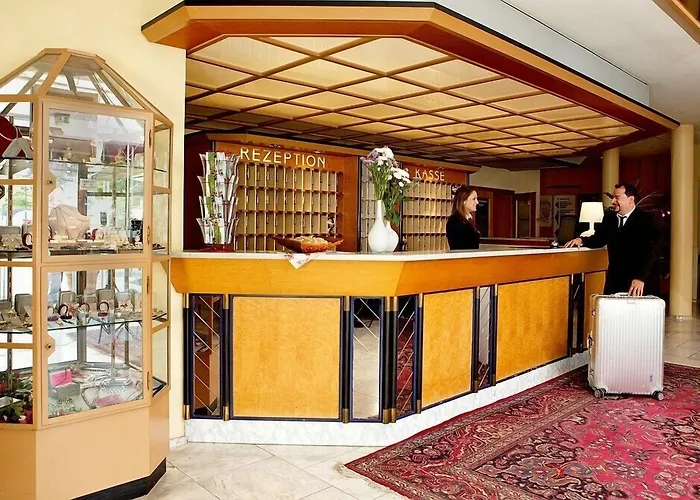 3 SterneHotel Rheinhotel Vier Jahreszeiten