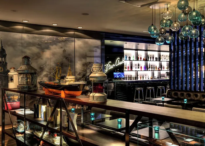 Strandhotel: Motel One Hamburg am Michel