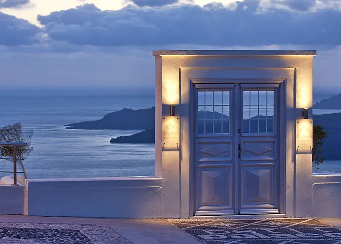 Petit Palace Suites (Adults Only)