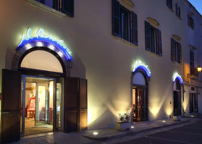 Zentrales Hotel: Al Pescatore Hotel & Restaurant