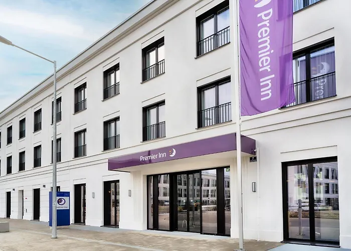 Premier Inn Regensburg City Centre