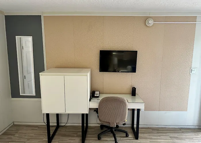 Travelodge By Wyndham Orlando At Heart Of International Drive