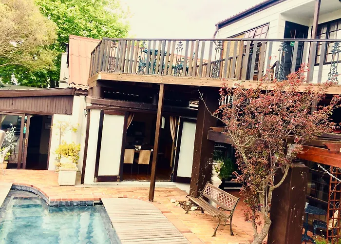 Harfield Guest Villa