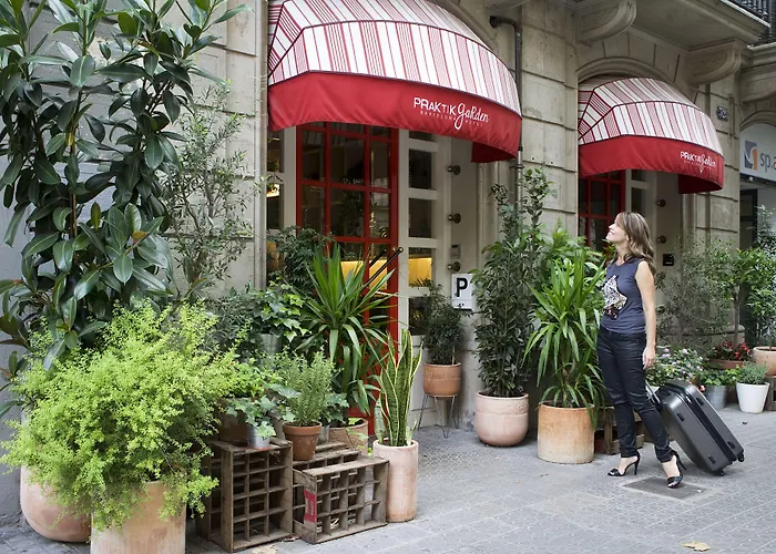 Zentrales Hotel: Praktik Garden