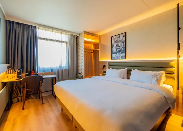 3-Sterne-Hotel: Campanile Hotel & Restaurant Breda