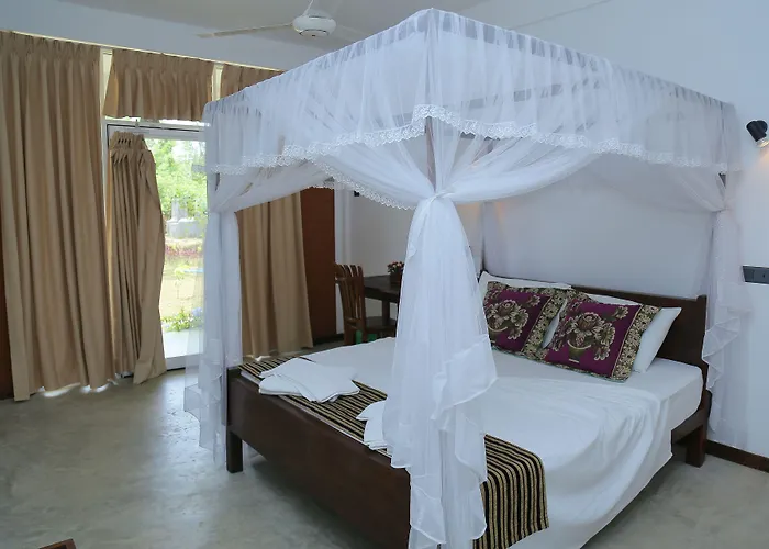 Sigiriya Rock Hide