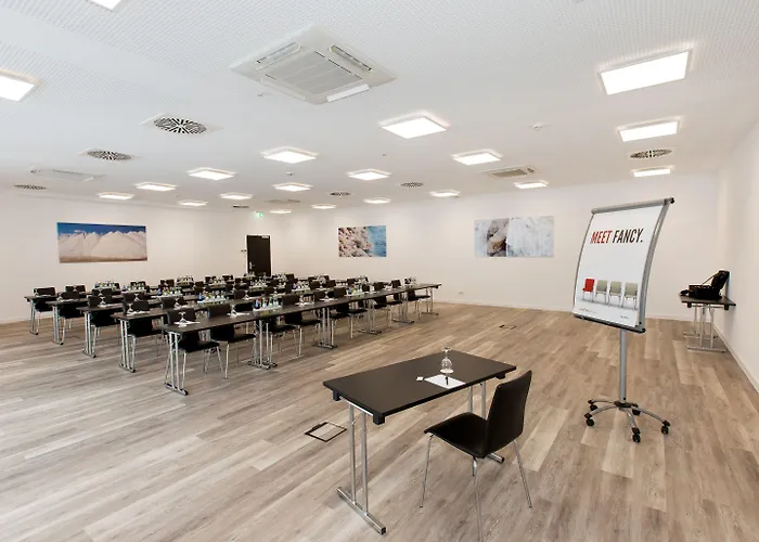 Hotel nahe College: DORMERO Hotel Salzgitter