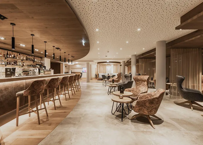 4-Sterne-Hotel: FIRSTpeak Zauchensee