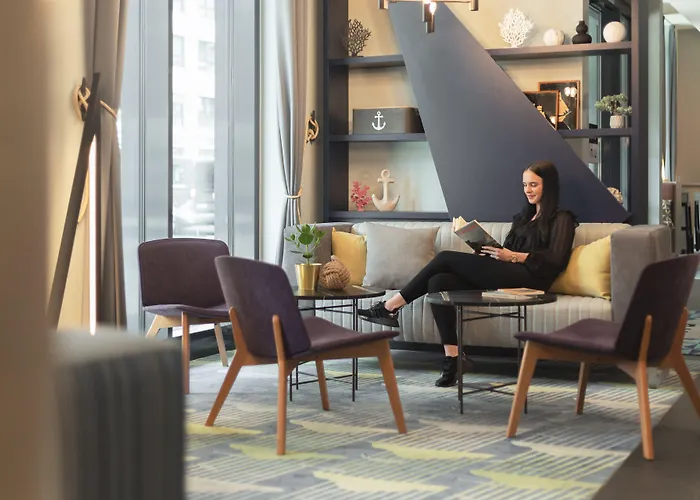 3 SterneHotel Holiday Inn - The Niu, Yen Hamburg City By Ihg