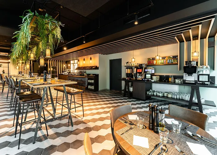Freshsuites & Bar