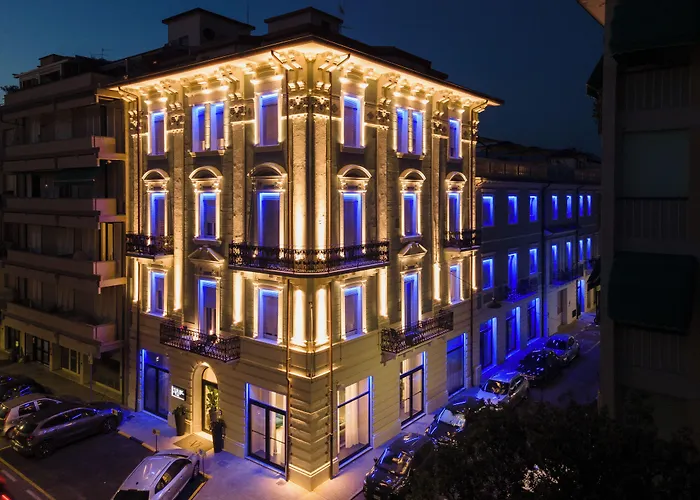 VI Suites
