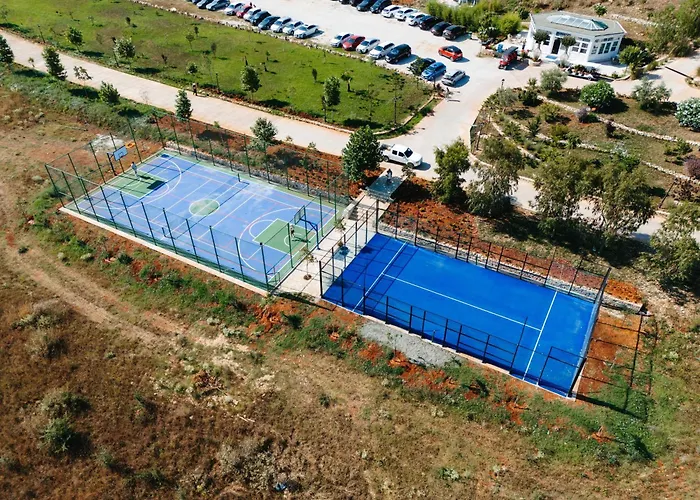 4-Sterne-Hotel: ARAMERAS Resort