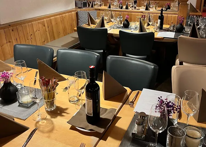 Gästehaus: Edelweiss Lounge Restaurant Hotel Pizza Cafe Billard Gasthof