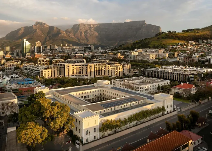Protea Hotel By Marriott Cape Town Waterfront Breakwater Lodge