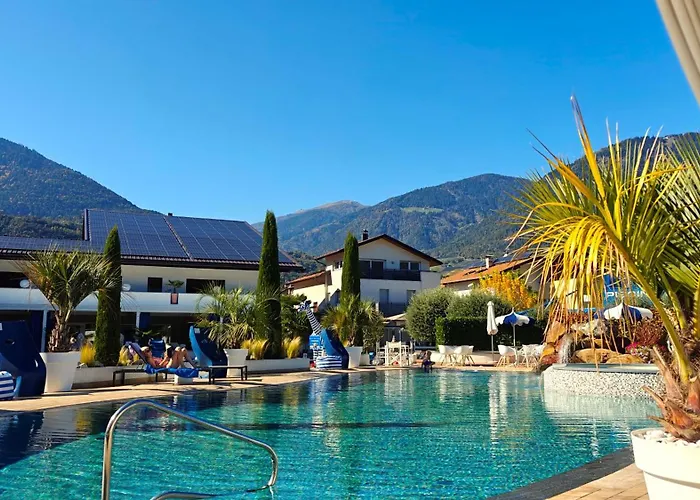 Luxushotel: SCHLOSSHOF SÜDTIROL - Hotel&Camping Resort