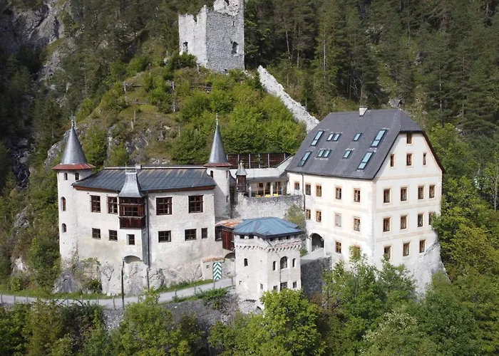 Haustierfreundliches Hotel: Hotel Schloss Fernsteinsee
