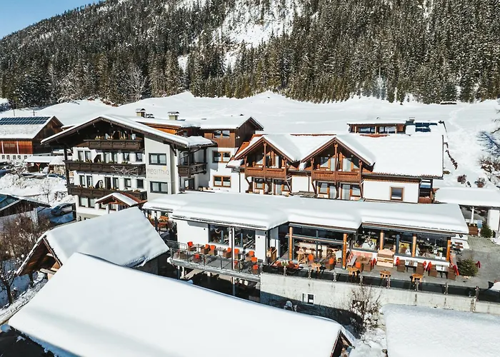 Hotel mit Aussicht: Regitnig GmbH - 4 Sterne Hotel und Chalets
