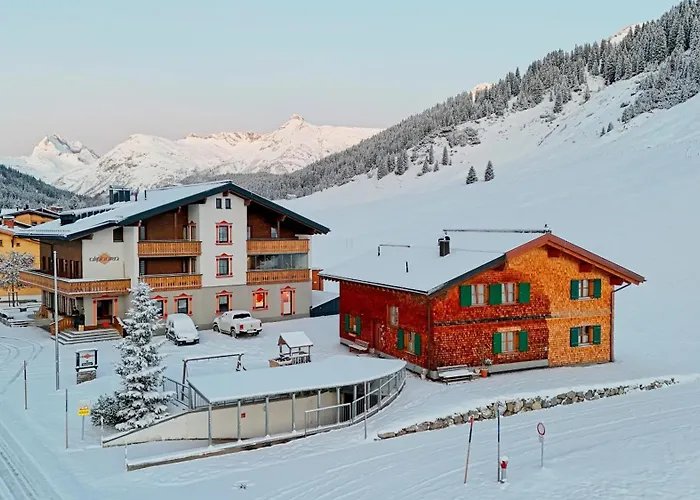 Gasthaus & Pension Alphorn