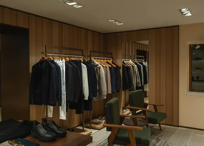 Ping Pong Hotel: Suvretta House