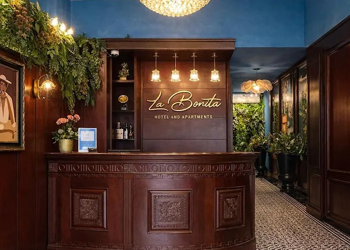 La Bonita Hotel And Apartments