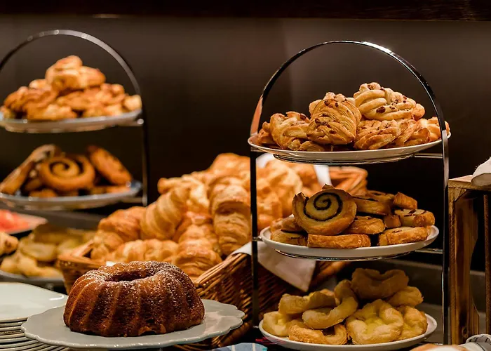 Motel One Köln-Neumarkt