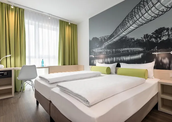 Super 8 by Wyndham Oberhausen am Centro