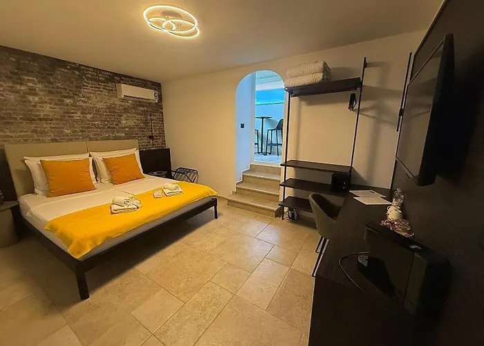 Arena Prestige Rooms