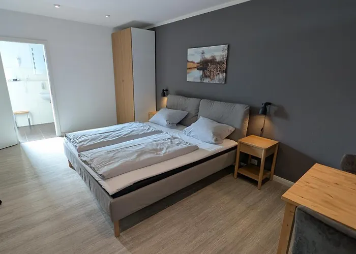 Schäfers Hotel, Self-Check-in, Cafe und Bäcker am Hotel