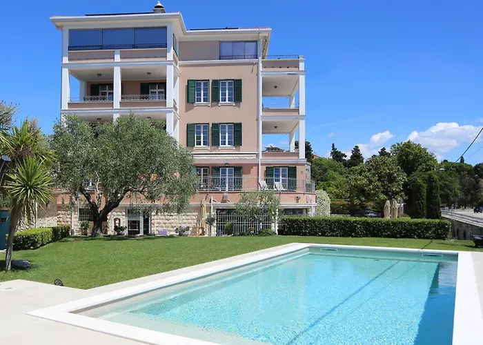 Villa Hresc M