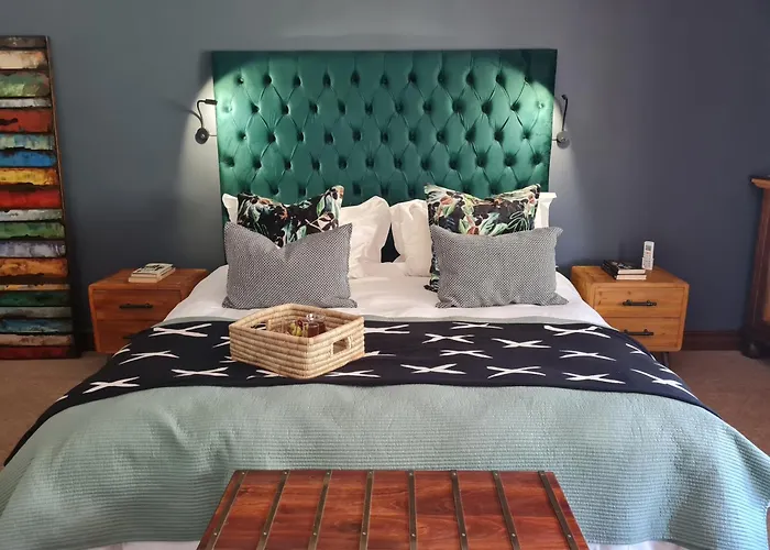 Woodpecker Inn