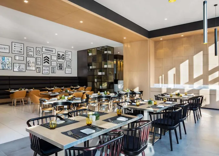 Novotel Bur Dubai - Healthcare City