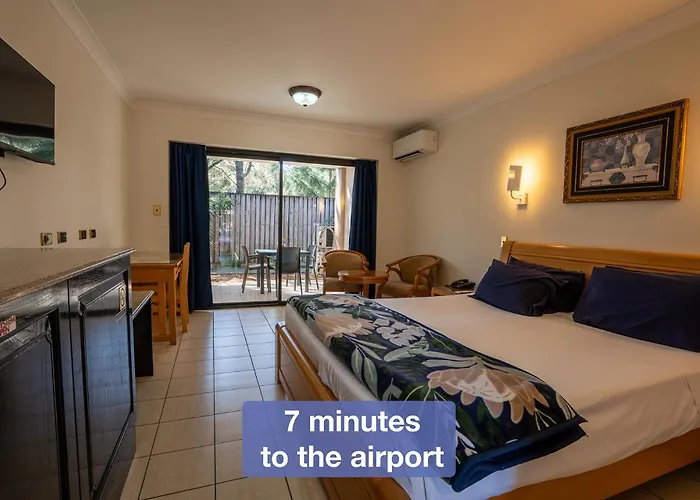Novena Palms Motel