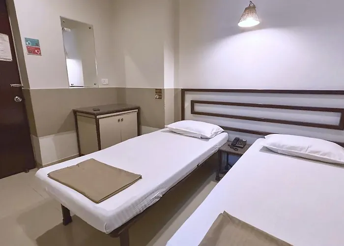 Smyle Inn - Best Budget Hotel near New Delhi Train Station