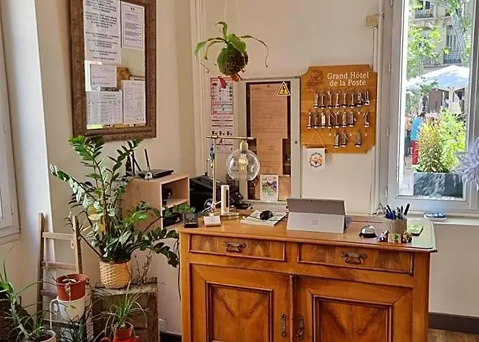 Grand De La Poste