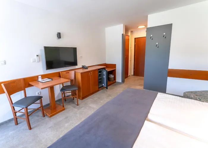Hotel Tripic, Restaurant And Pizzeria