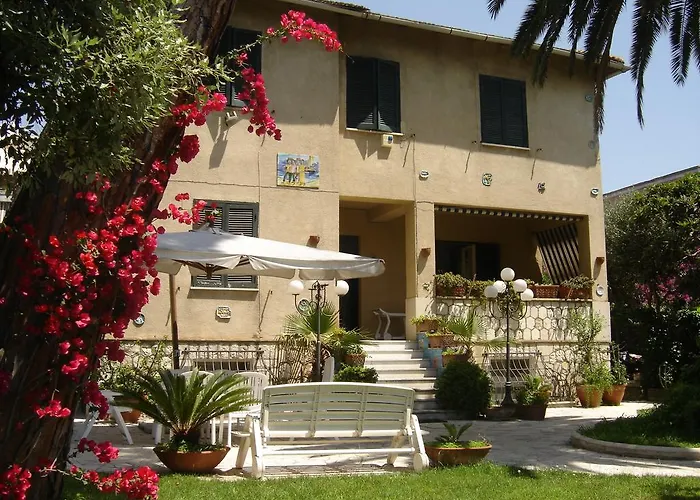 Zentrales Hotel: B&B Villa Fantasia