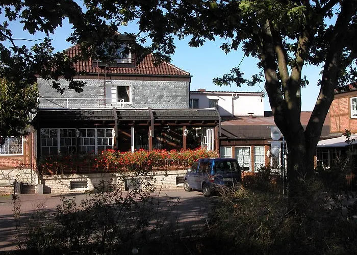 Alter Dorfkrug Am Kanal